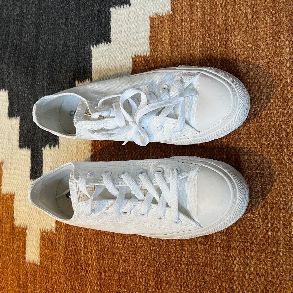 All white  short top canvas Converses in 7.5